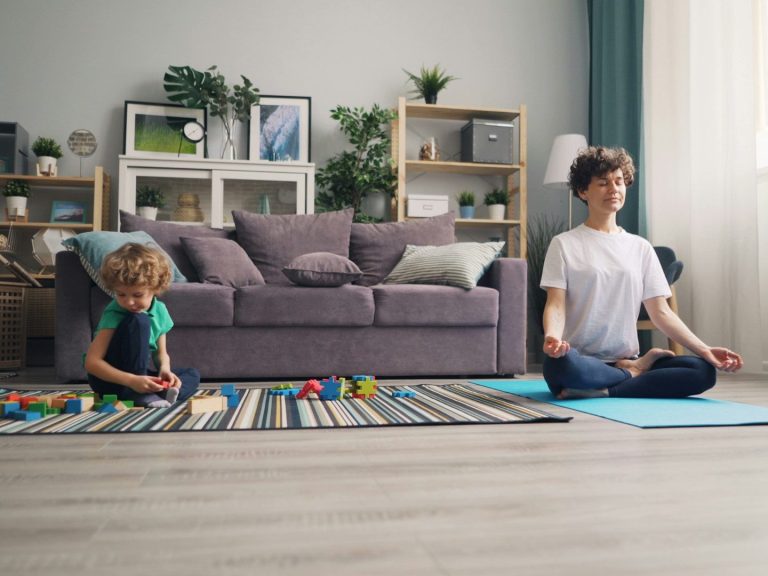 Spielerisches Üben mit Kleinkind